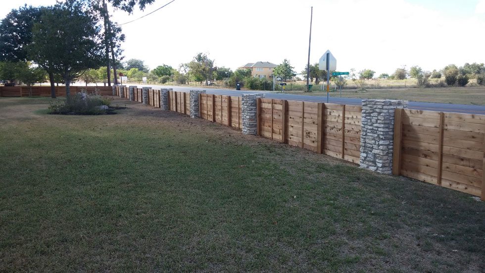 wood fence contractors