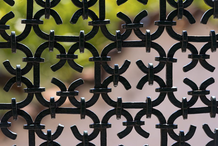 The Benefits of Owning an Iron Fence