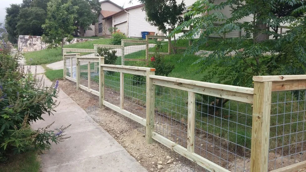 Decorative cattle panel fence built by B.C. Fence Austin