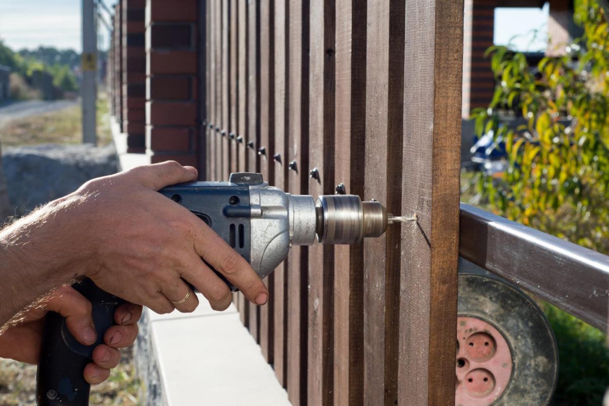 Hiring a Fence Company - 14 Jun