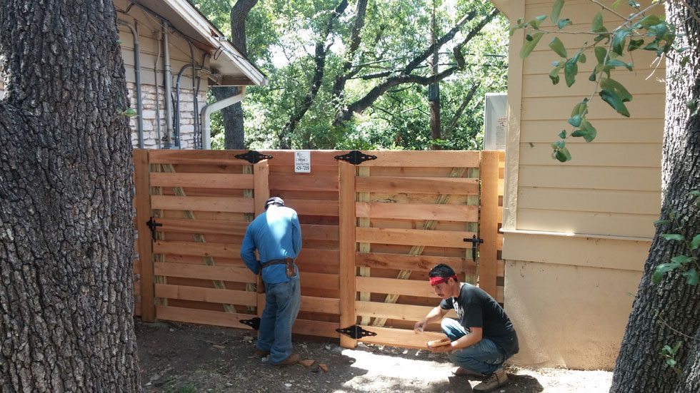 What to Expect from a Leading Fence Company